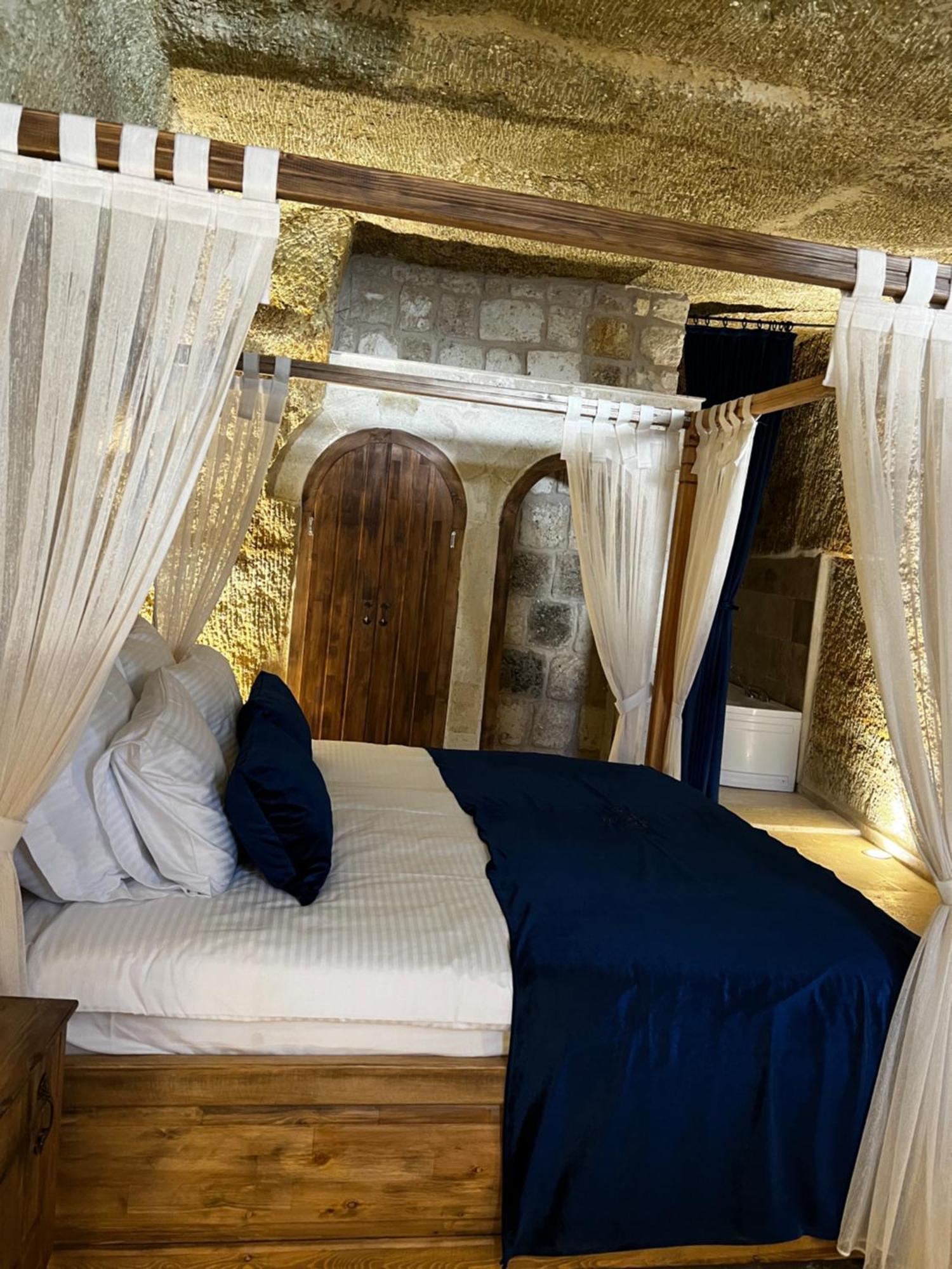 Chakra Special Caves Hotel Юргюп Екстериор снимка